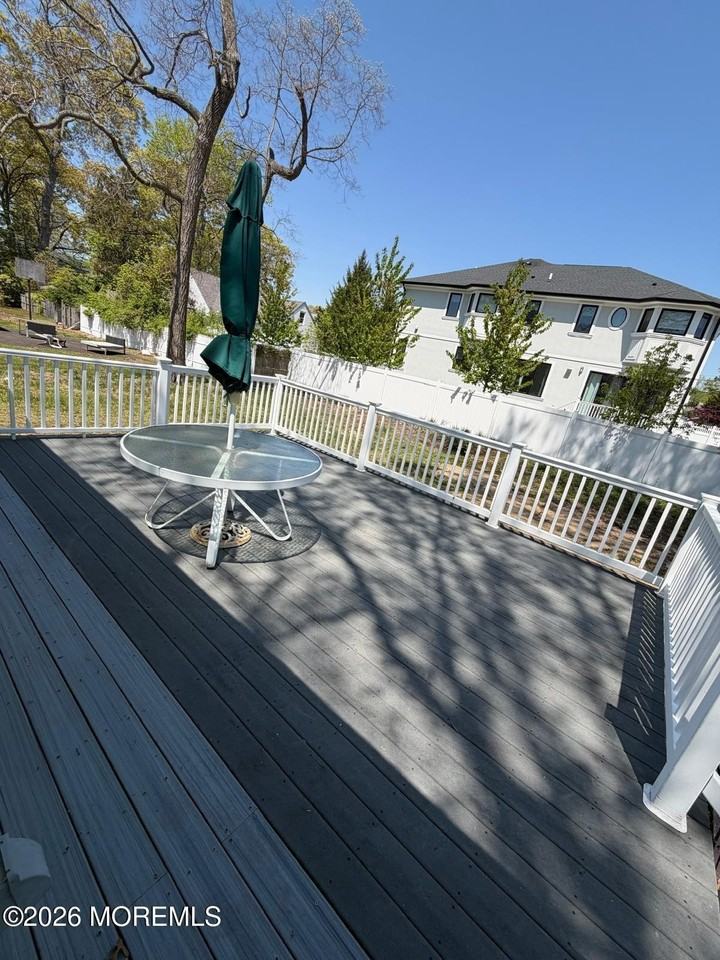 24 Berger Ave - Photo 5 of 7