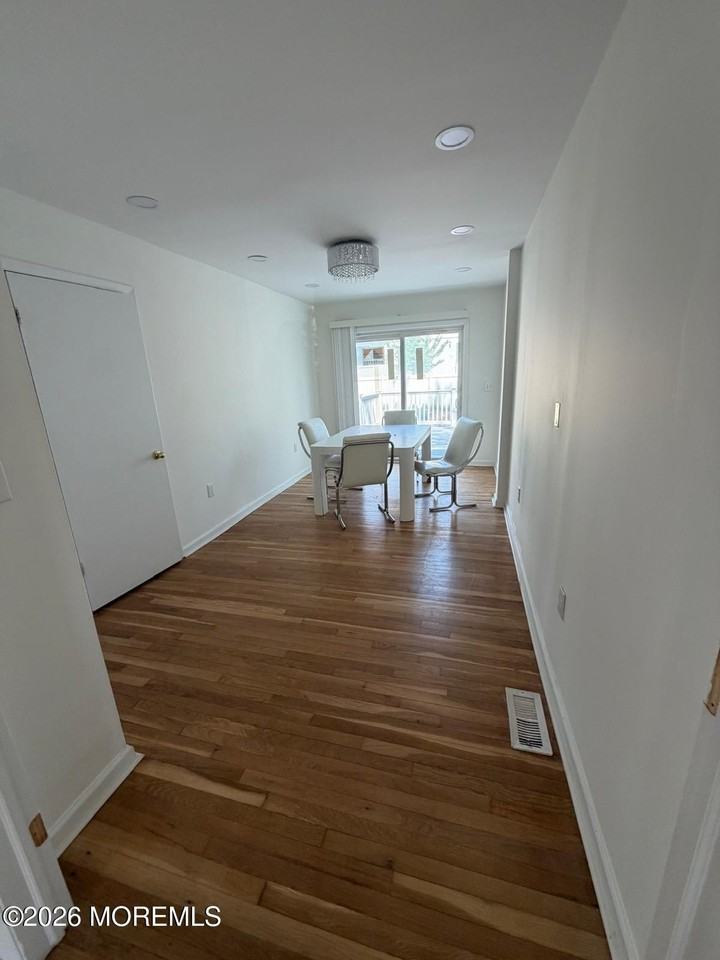24 Berger Ave - Photo 7 of 7