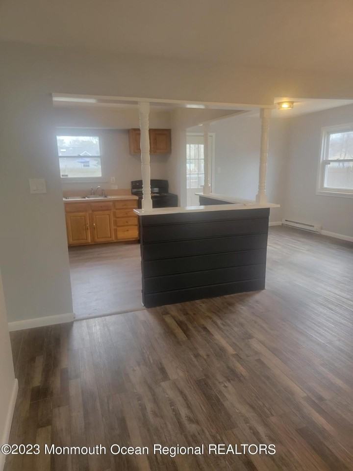 307 Algonquin Trl - Photo 2 of 12