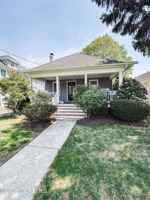 featured image of 916 Bay Ave
