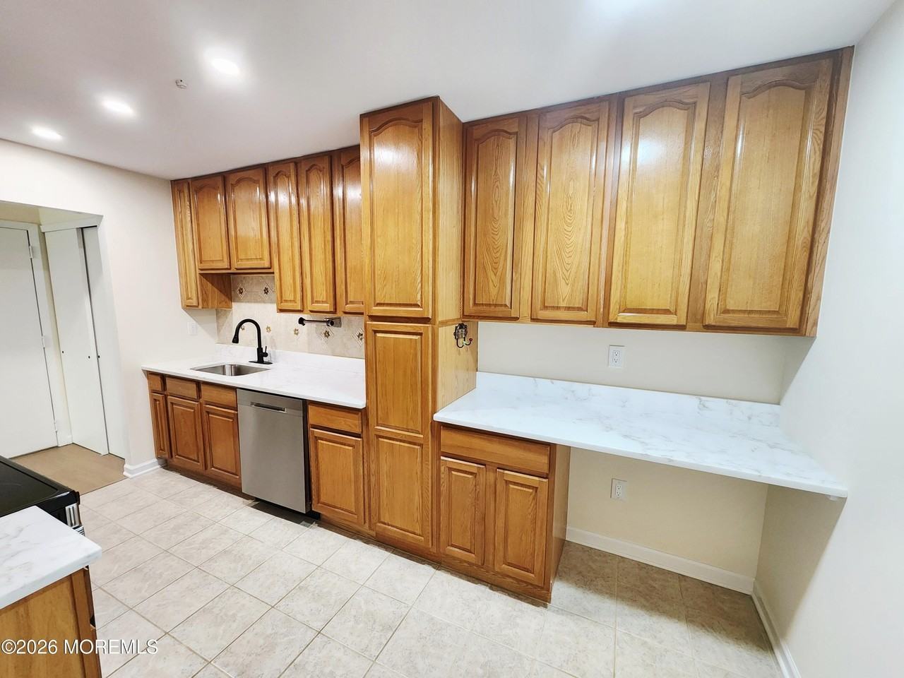 26 Meadow Green Cir #K - Photo 3 of 19