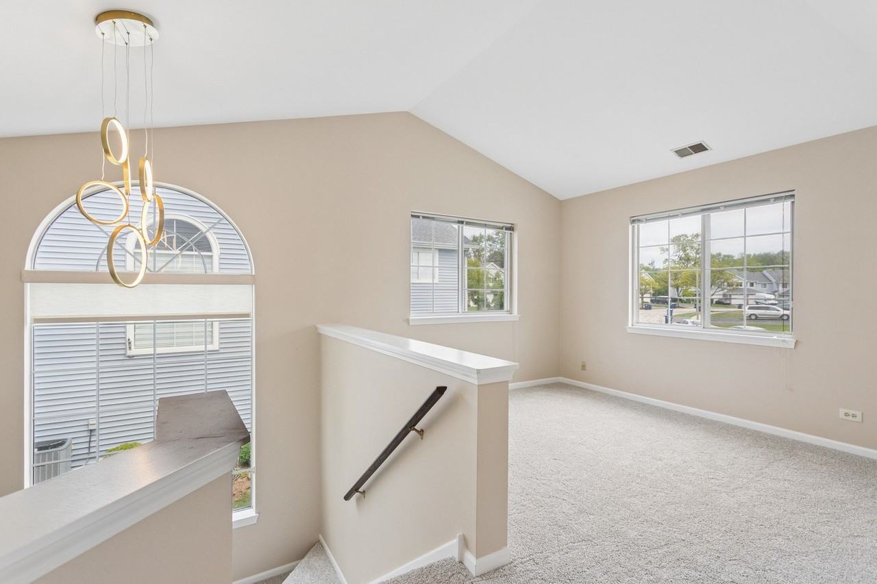 8167 Ripple Rdg - Photo 7 of 14