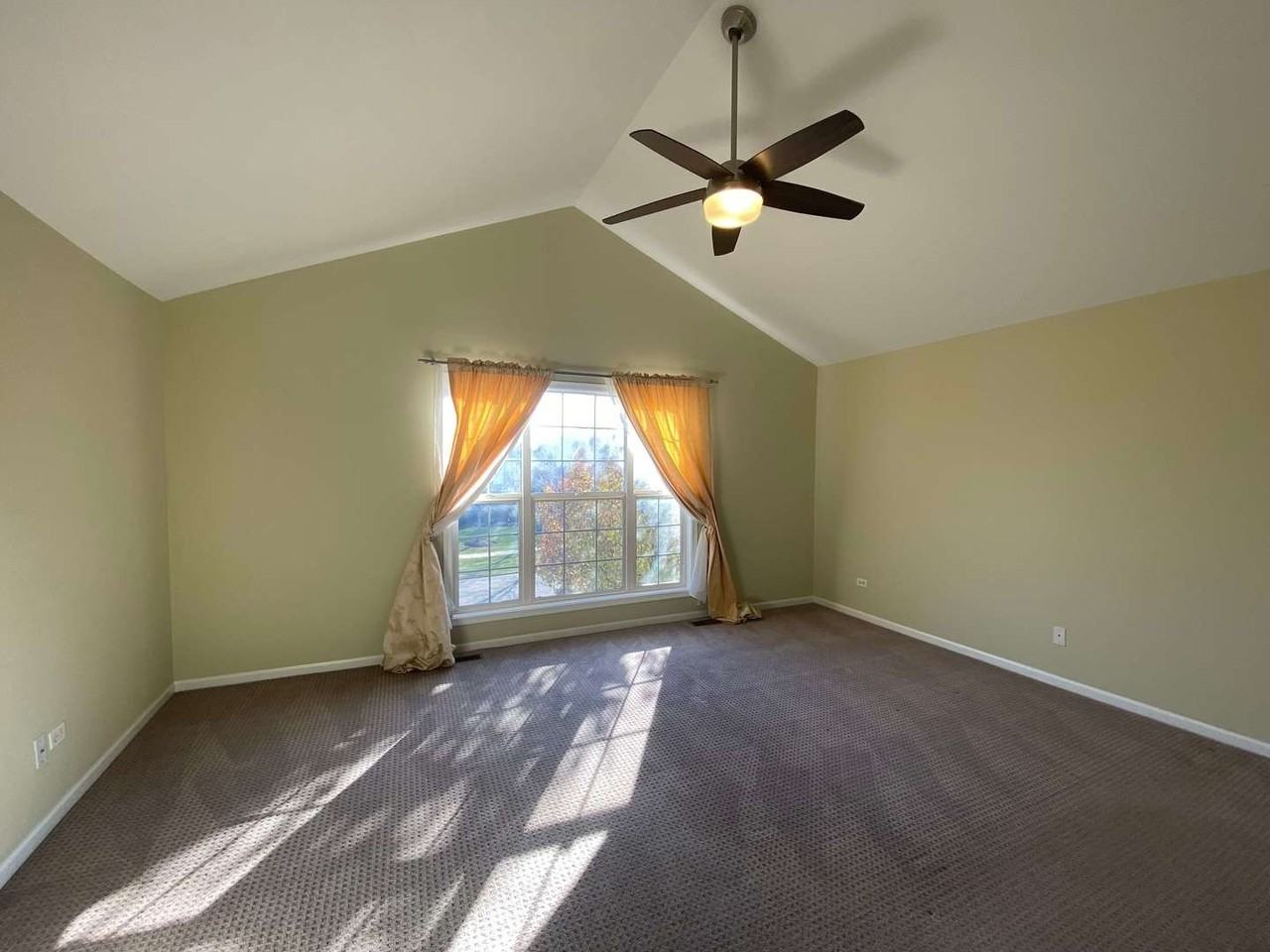 2162 Yale Cir - Photo 7 of 18