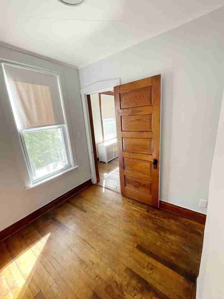 2642 N Springfield Ave #2FL - Photo 3 of 12