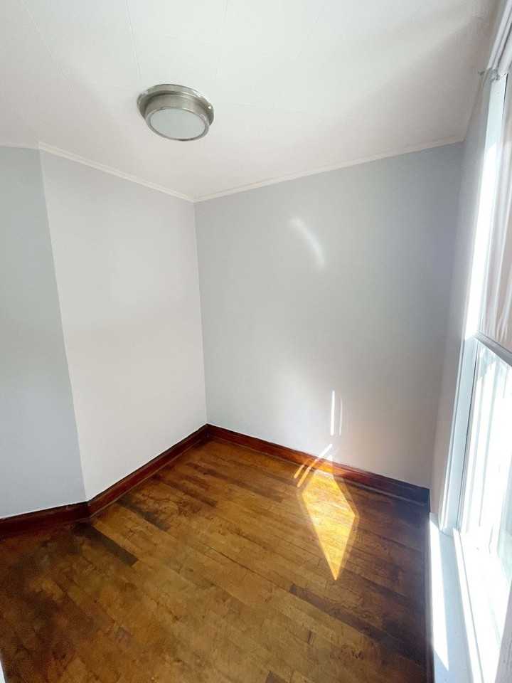 2642 N Springfield Ave #2FL - Photo 4 of 12
