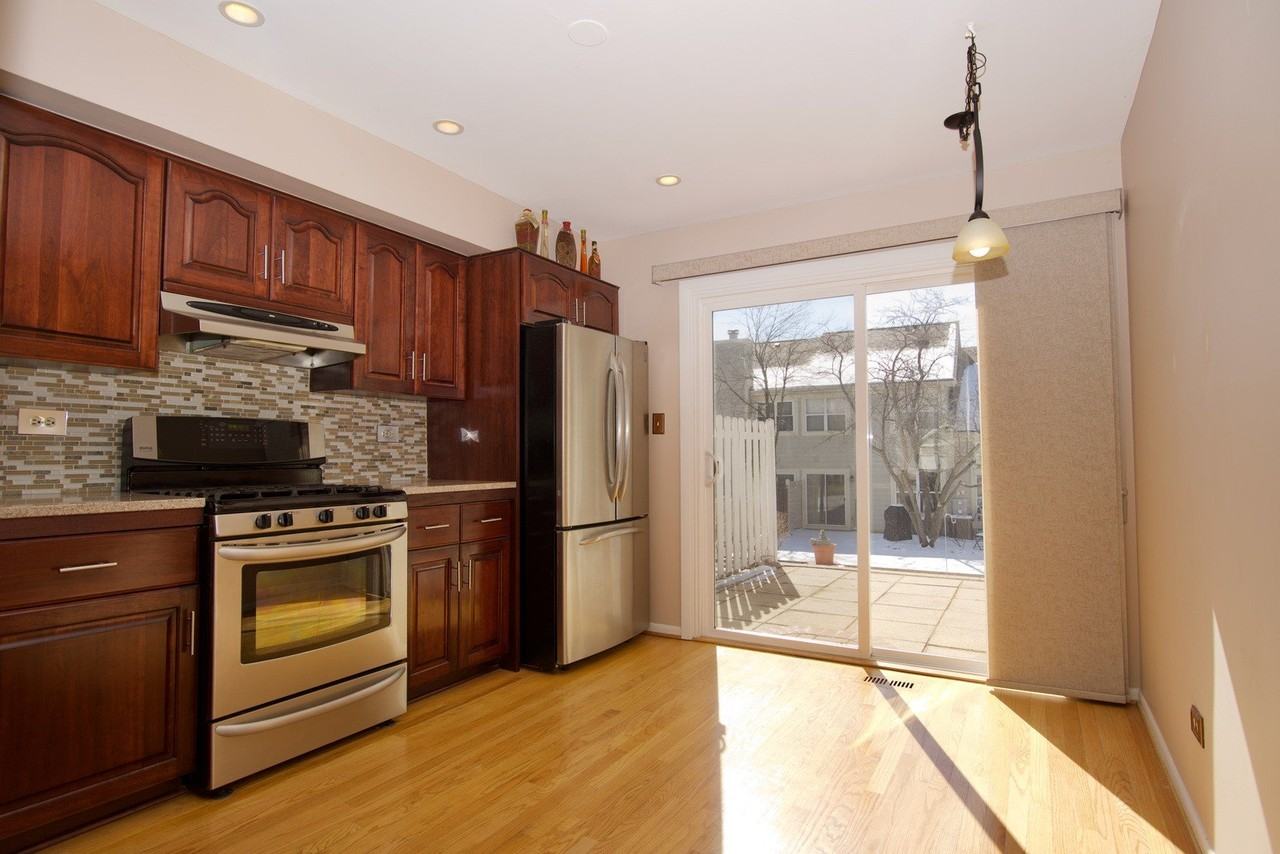 253 W Golfview Ter - Photo 4 of 20