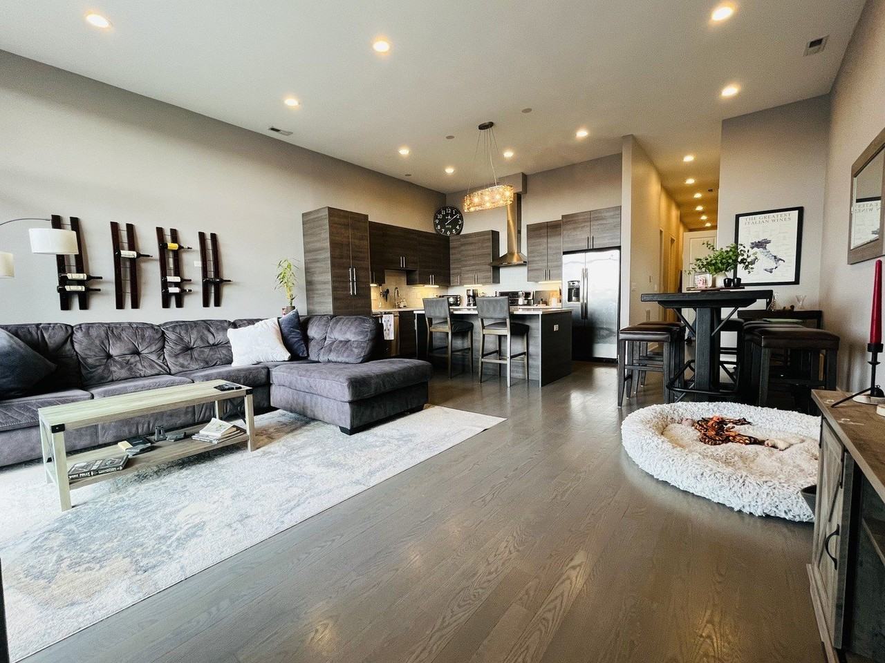 2054 W Chicago Ave #4 - Photo 6 of 29