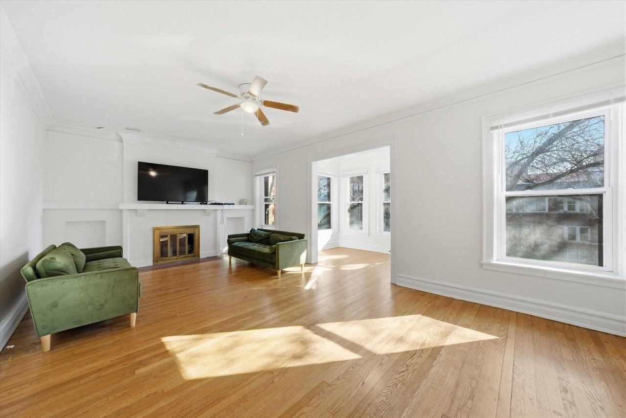 5210 S Ingleside Ave #2 - Photo 2 of 20