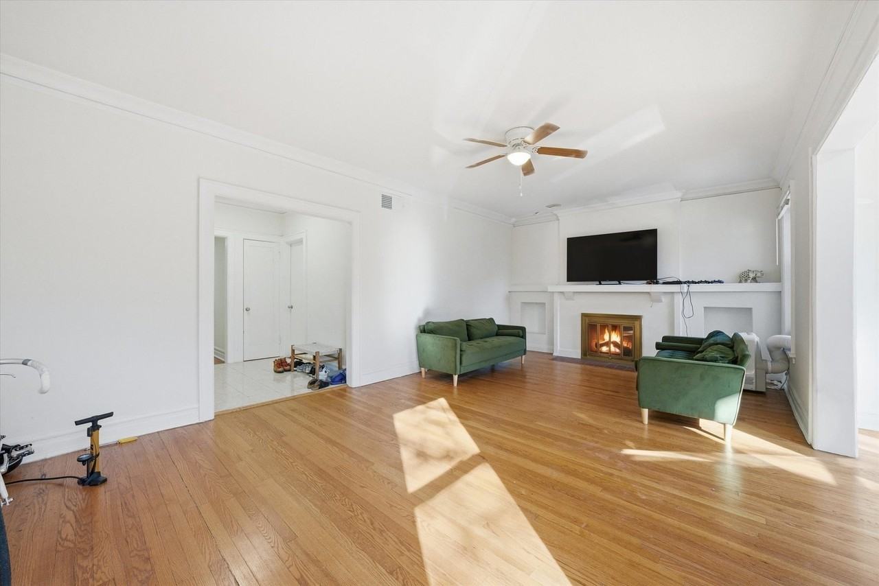 5210 S Ingleside Ave #2 - Photo 3 of 20