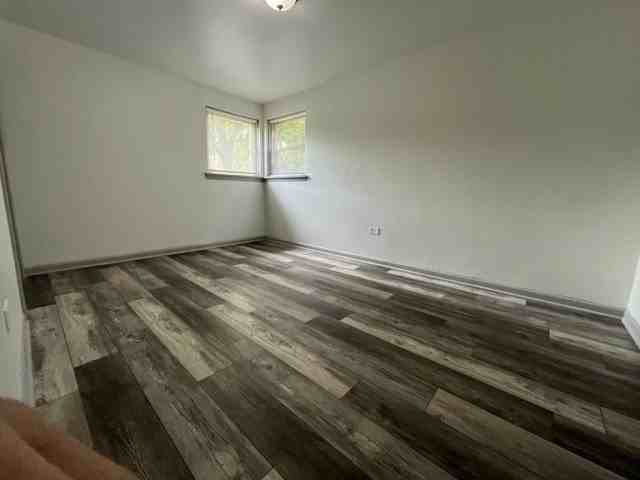 2242 N 73rd Ave #GE - Photo 7 of 12