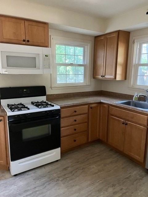 317 Mckee St - Photo 3 of 7
