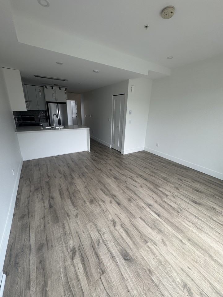 6326 King George Blvd - Photo 6 of 19