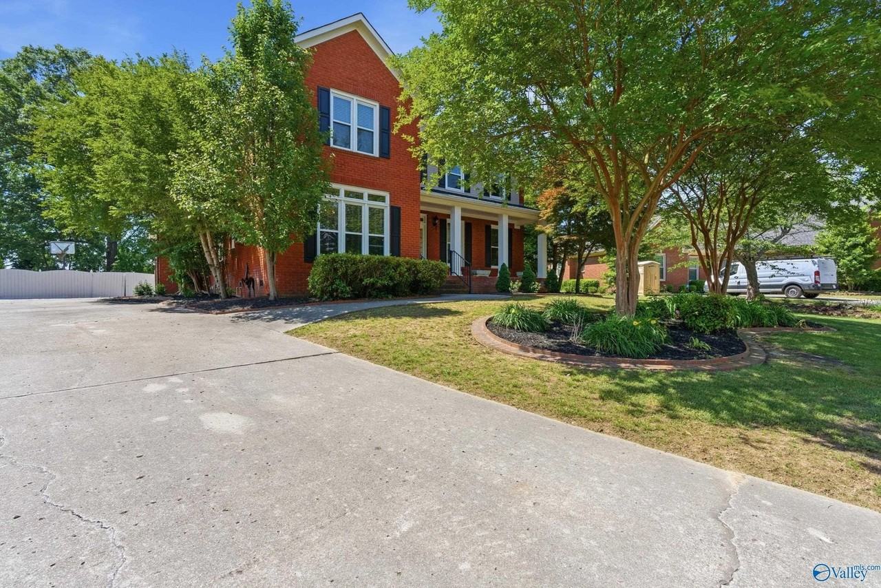 3103 Kincade Cir Se - Photo 2 of 20
