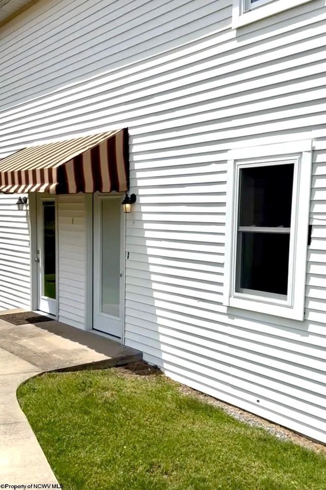 160 Harner Run - Photo 2 of 20