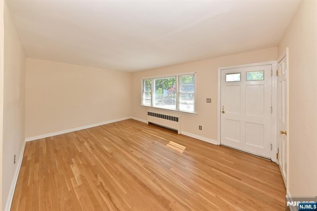 789 Briarcliff Ave - Photo 3 of 25