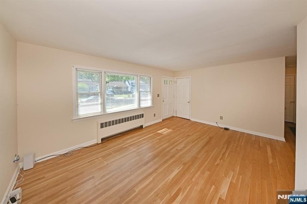 789 Briarcliff Ave - Photo 4 of 25