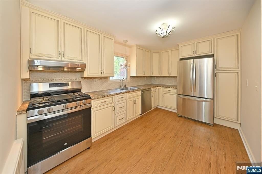 789 Briarcliff Ave - Photo 7 of 25