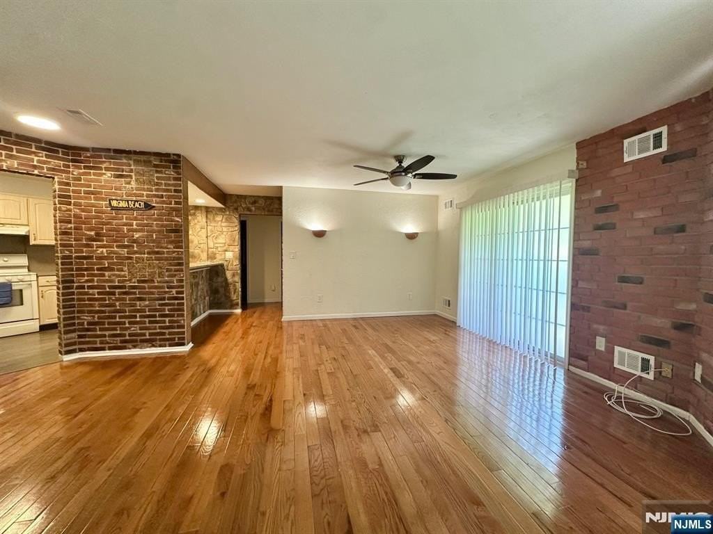 951 Westgate Dr S - Photo 6 of 15