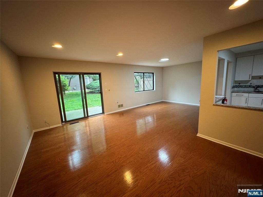 119 Broadway - Photo 5 of 11