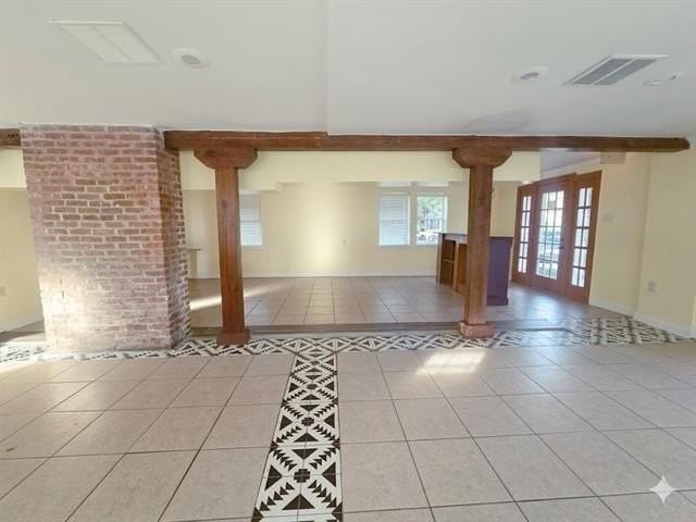 424 S Broad St - Photo 3 of 13