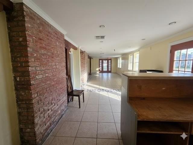 424 S Broad St - Photo 4 of 13