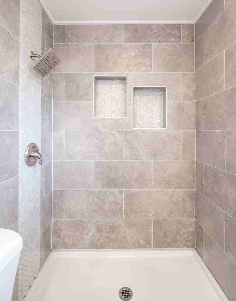 420 Stoneybrook Dr #1 - Photo 7 of 10