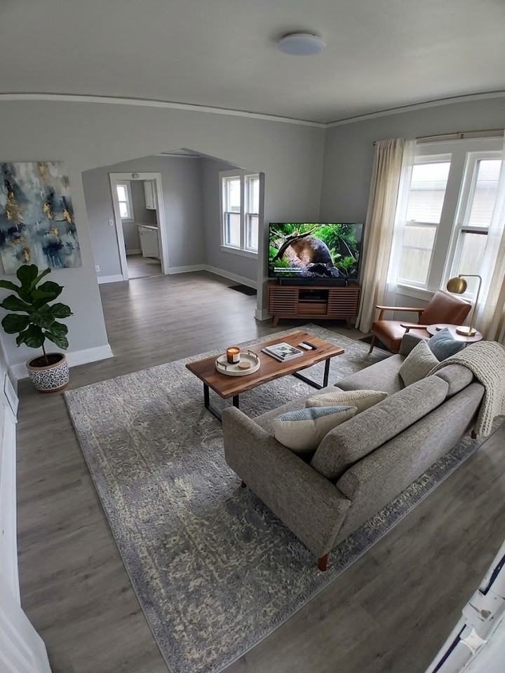 324 Waldo St #1 - Photo 3 of 11