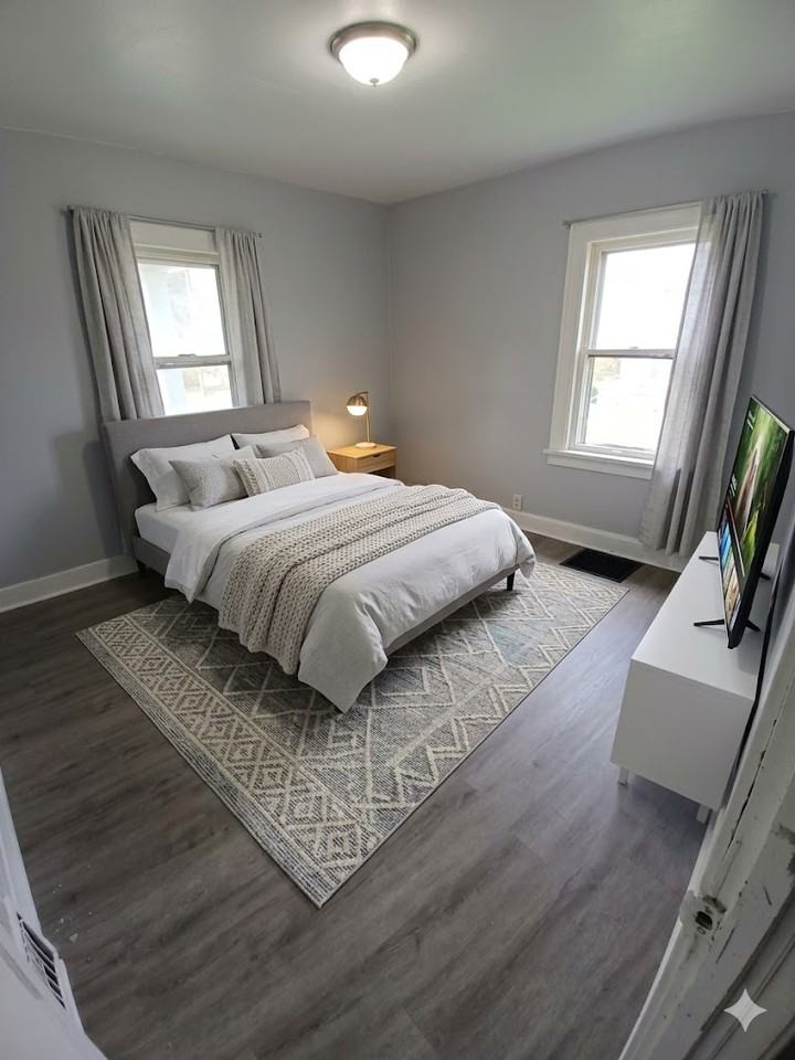 324 Waldo St #1 - Photo 7 of 11