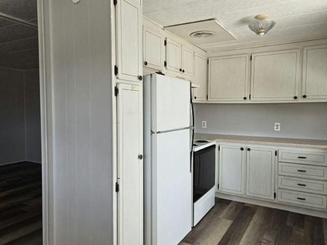 217 48th Ave W #331 - Photo 4 of 4