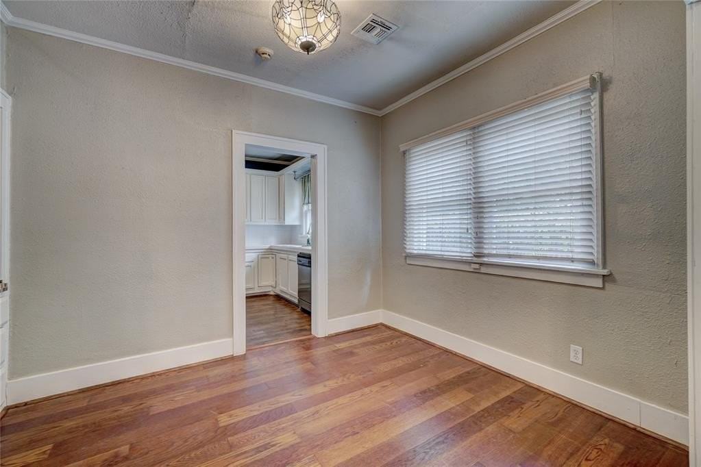 3711 N Military Ave - Photo 7 of 27