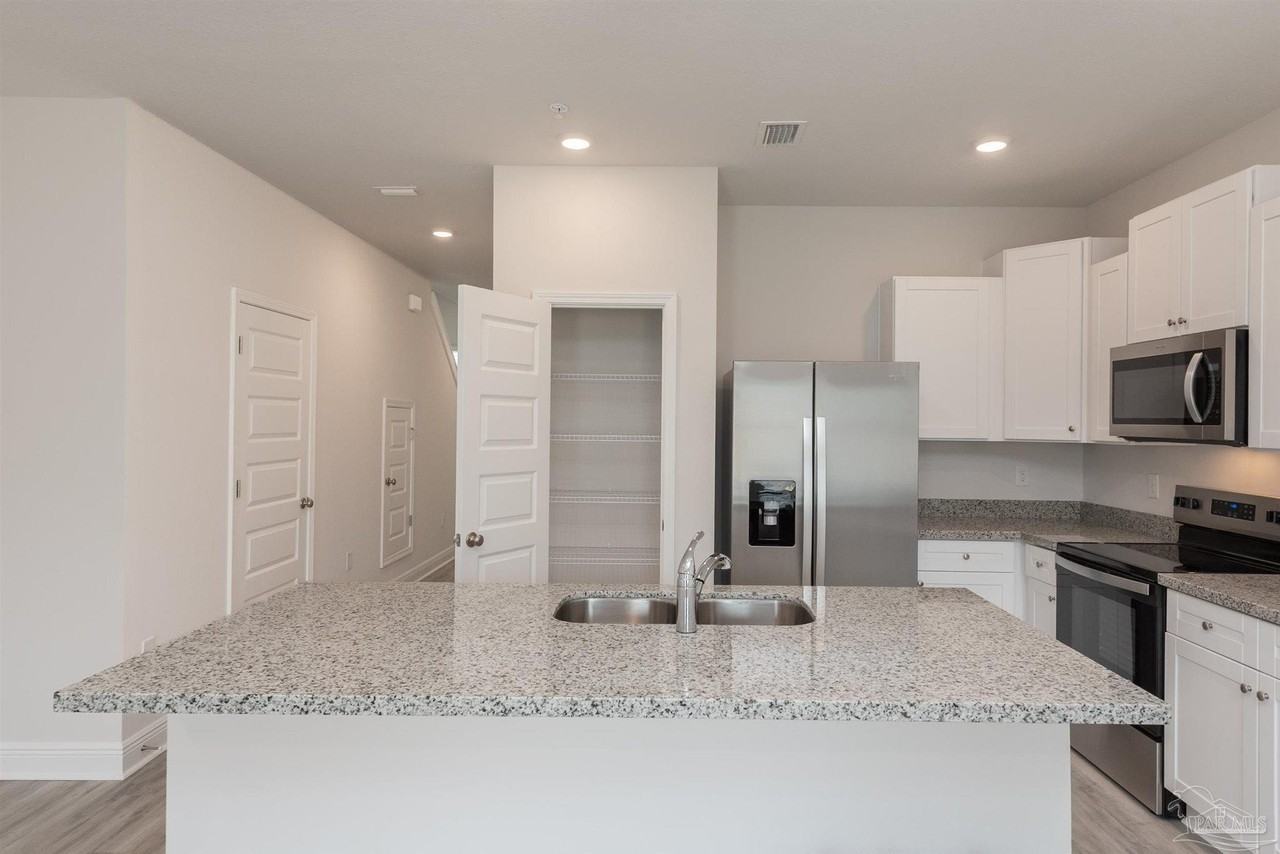 8706 Meadow Flower Ln - Photo 5 of 26