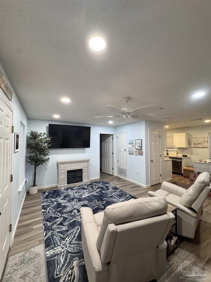 5368 Barbarosa Rd - Photo 2 of 11