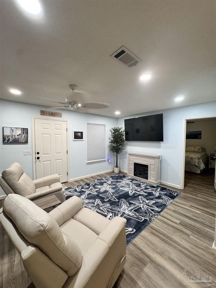 5368 Barbarosa Rd - Photo 3 of 11