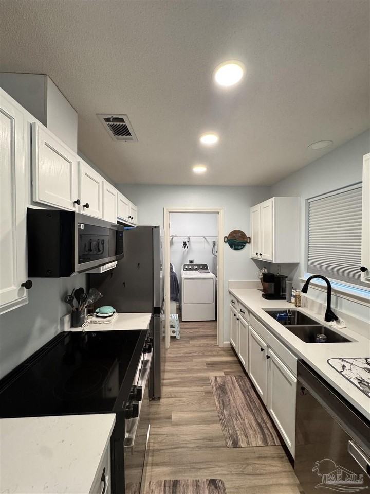 5368 Barbarosa Rd - Photo 5 of 11