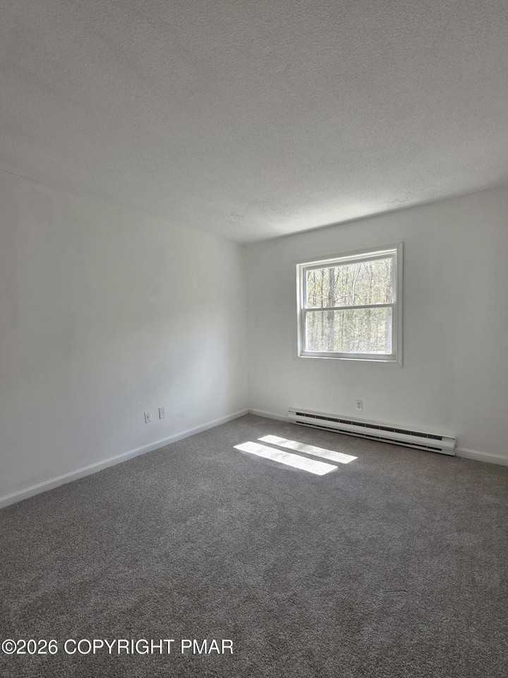 362 Somerset Dr - Photo 6 of 14