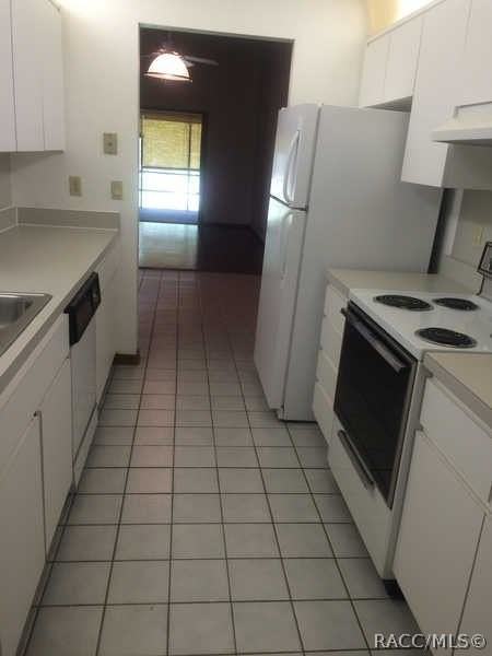 270 E Glassboro Ct - Photo 3 of 10
