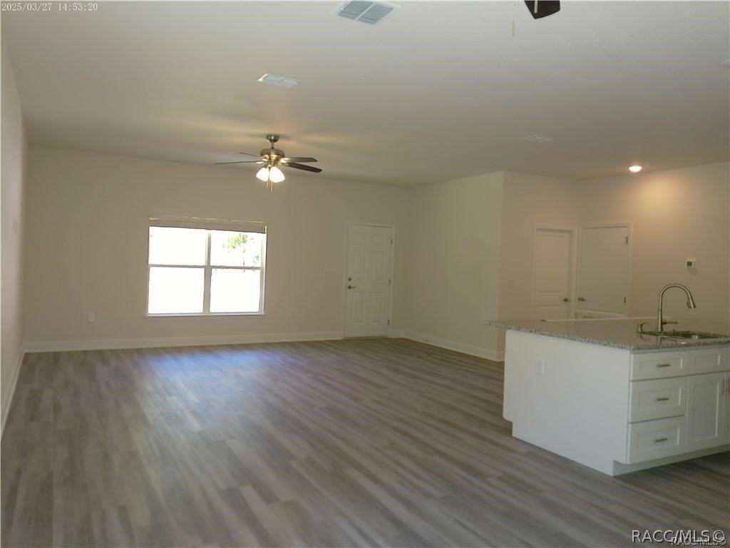 7202 N Everest Ter - Photo 4 of 29