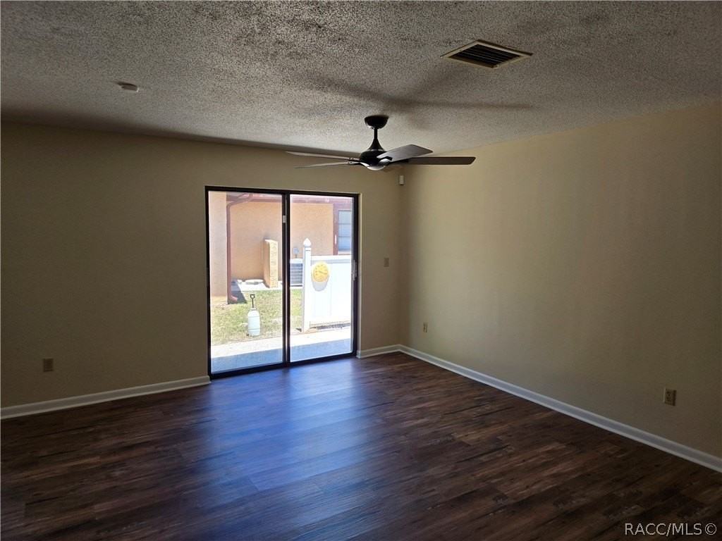 79 Chinaberry Cir - Photo 4 of 23