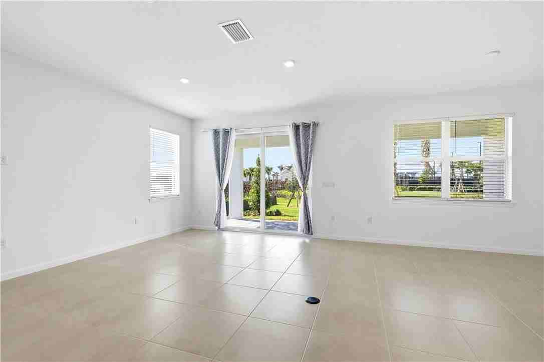 1156 Haven Cir - Photo 3 of 35