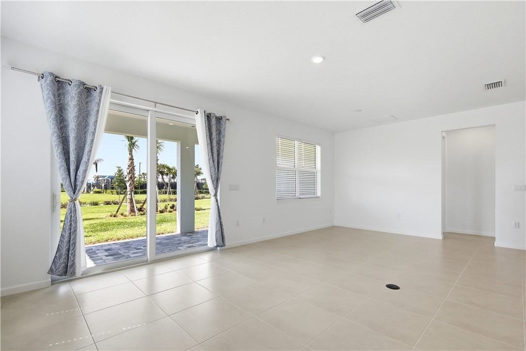 1156 Haven Cir - Photo 4 of 35