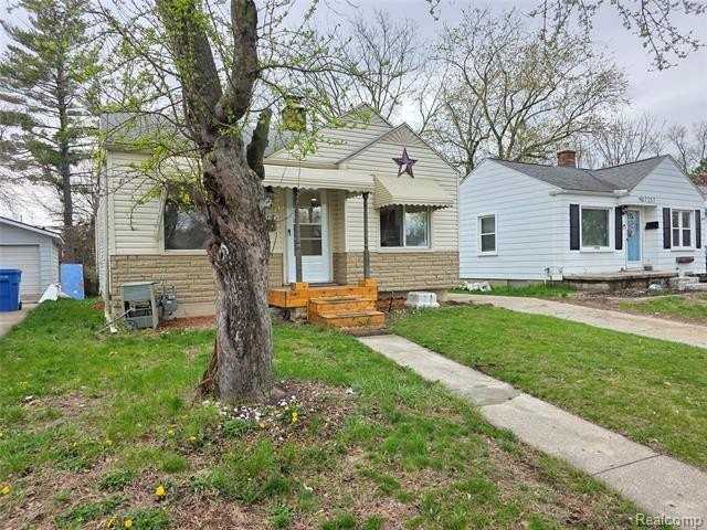 7249 N Silvery Ln - Photo 2 of 22
