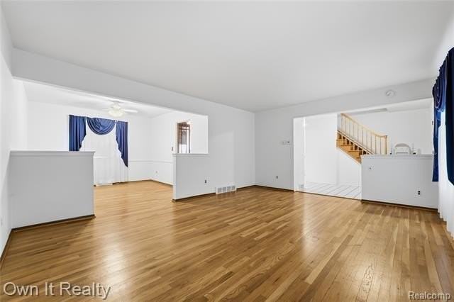 26439 Cecile St - Photo 5 of 39