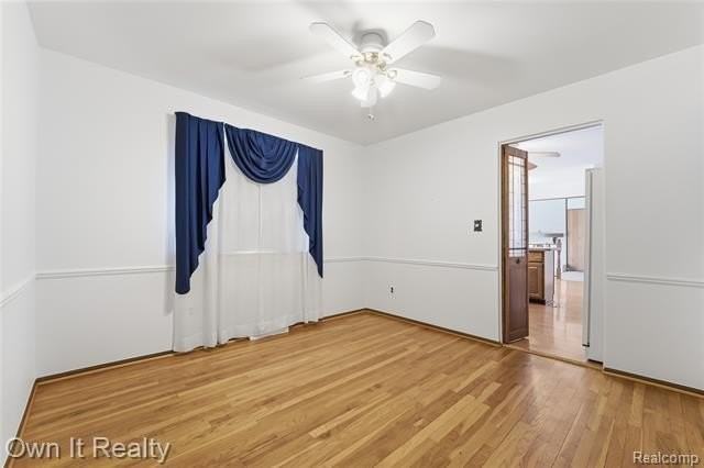 26439 Cecile St - Photo 6 of 39