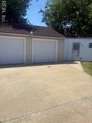 1409 Wilcox Ave - Photo 3 of 7