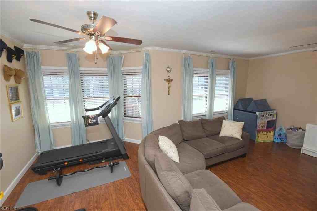 5181 Eagle Run Rd - Photo 6 of 36