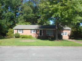 featured image of 4 Fairway Ln