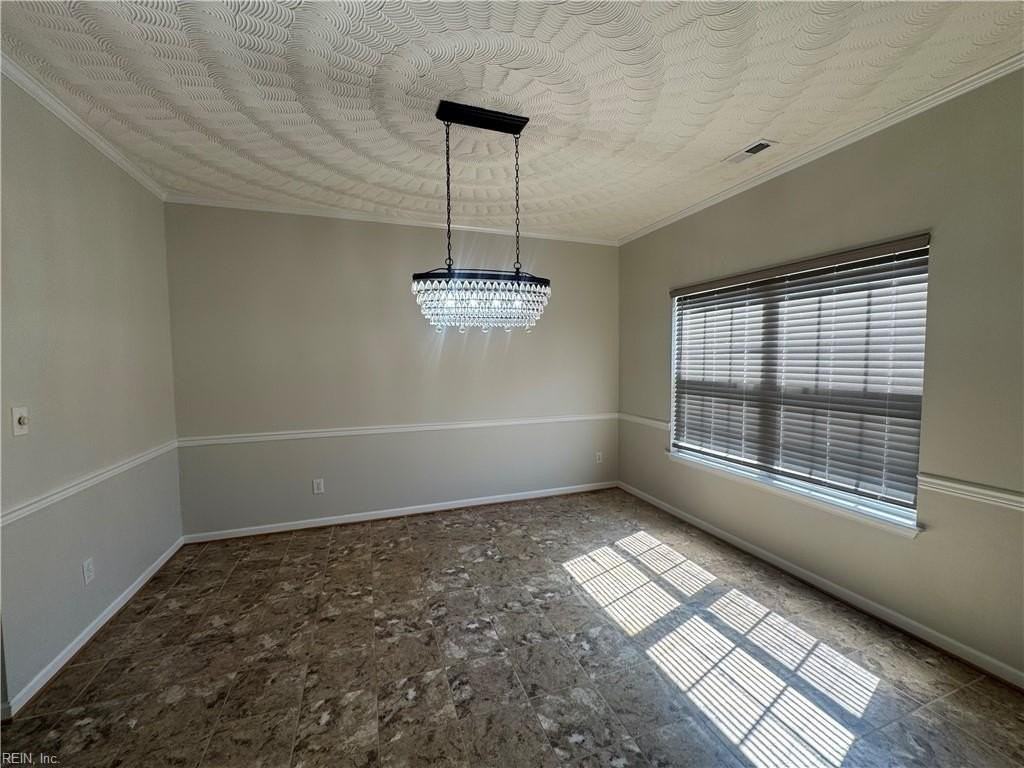 109 Bishops Ct - Photo 4 of 20