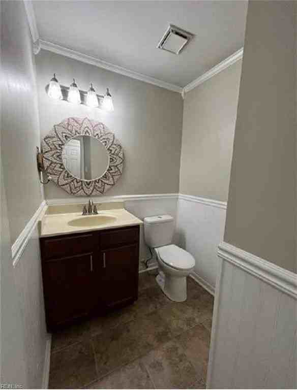 315 Ferdinand Cir - Photo 5 of 12