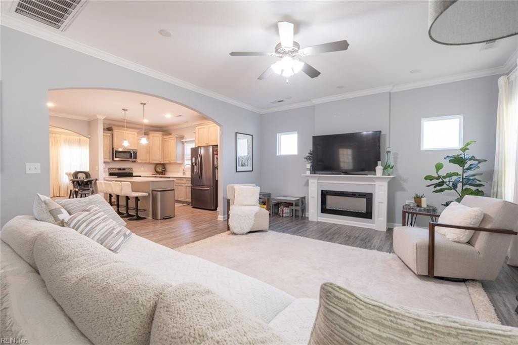 409 Draper Dr - Photo 6 of 47