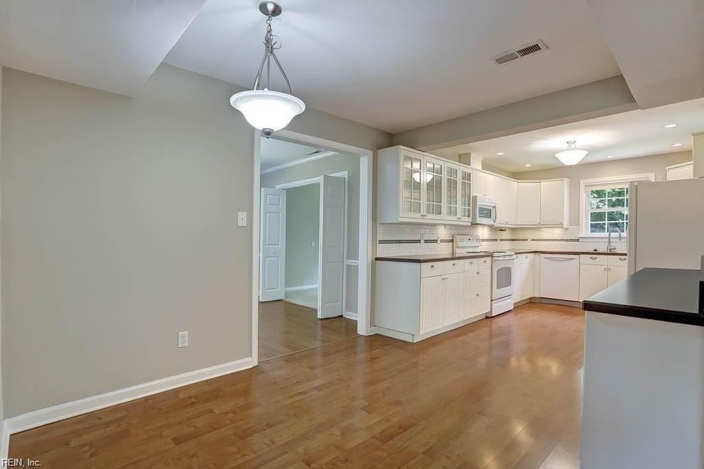 2225 N Wolfsnare Dr - Photo 3 of 35